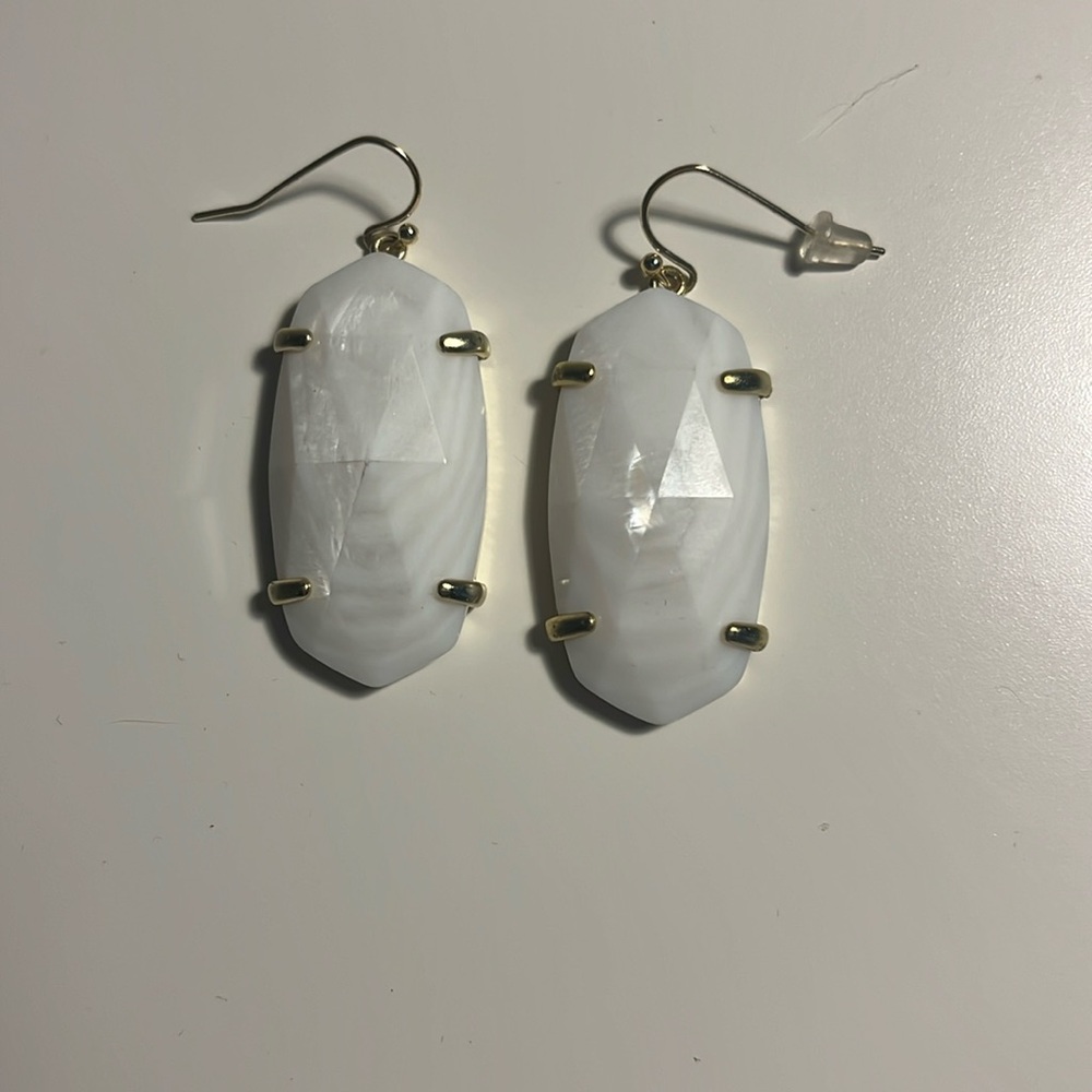 Kendra Scott earring